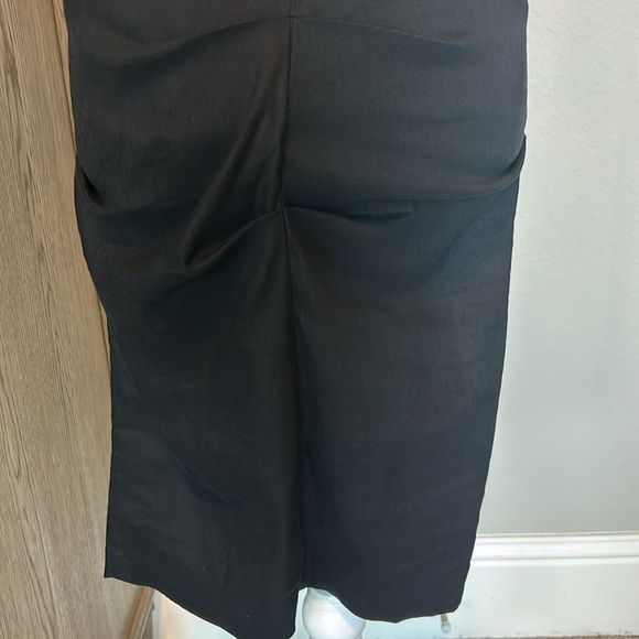 Nicole Miller: Fitted Linen Midi Dress - Picture 10 of 12